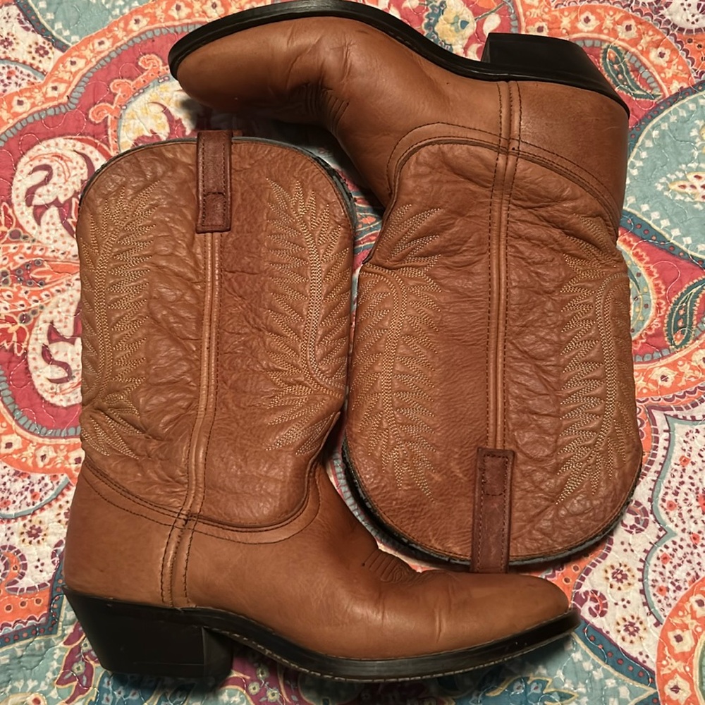Women’s Laredo size 8 boots